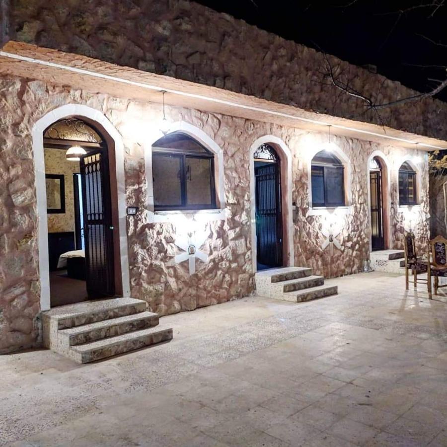 Guest House Attallah Wadi Musa Exterior photo
